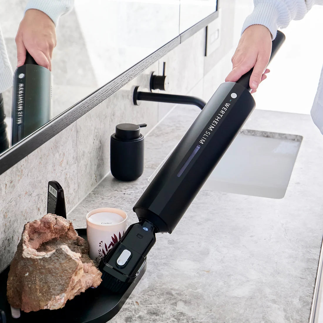 Wertheim Slim Cordless Lightweight Stick vacuum cleaner With Auto Empty Station