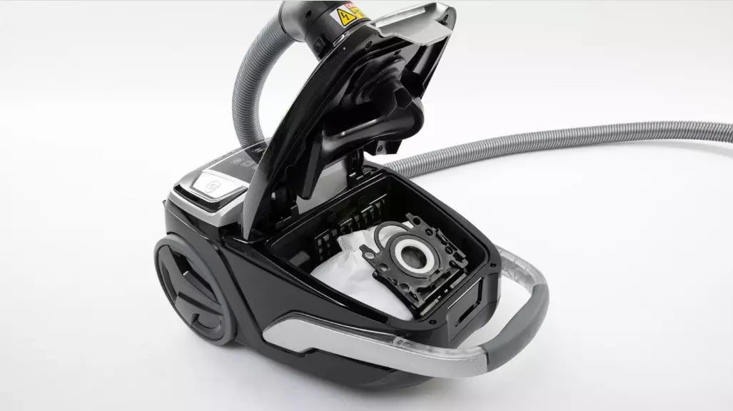 Wertheim 7 Series W9000 Bagged Vacuum Cleaner with power head